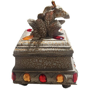 vintage Giraffe  jewelry box Raised head